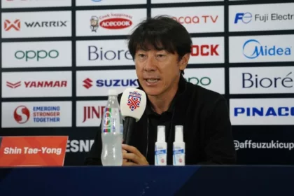 Jelang berakhirnya kontrak di Timnas Indonesia, Shin Tae-yong menjadi incaran 2 klub Liga 1 Indonesia untuk menjadikan pria asal Korea Selatan itu sebagai pelatih.
