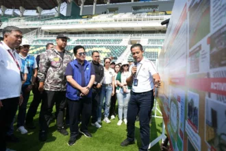 Ketua Umum PSSI, Erick Thohir, pada 29 Oktober 2023, melakukan peninjauan Stadion Gelora Bung Tomo (GBT), Surabaya. Dia mengungkapkan bahwa FIFA memberikan pujian terhadap kualitas hingga insfrastruktur lapangan di semua venue Piala Dunia U-17 2023.