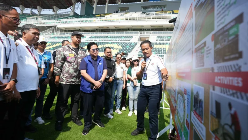 Ketua Umum PSSI, Erick Thohir, pada 29 Oktober 2023, melakukan peninjauan Stadion Gelora Bung Tomo (GBT), Surabaya. Dia mengungkapkan bahwa FIFA memberikan pujian terhadap kualitas hingga insfrastruktur lapangan di semua venue Piala Dunia U-17 2023.