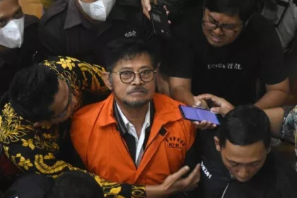 Pengadilan Negeri Jakarta Selatan menunda sidang gugatan praperadilan yang dilayangkan oleh mantan Menteri Pertanian Syahrul Yasin Limpo (SYL) Senin pekan depan