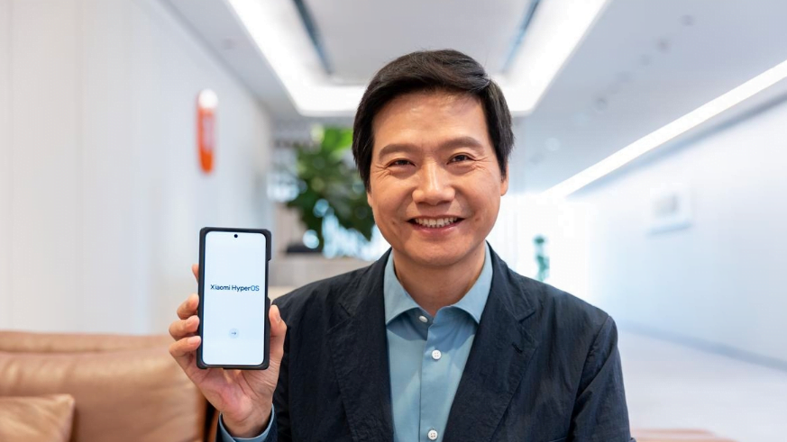 Xiaomi telah memperkenalkan sistem operasi terbaru mereka, yang diberi nama HyperOS, sebagai penerus dari OS sebelumnya, MIUI yang dipesiunkan. Serta menggapnya sebagai tanda sebuah momen bersejarah.