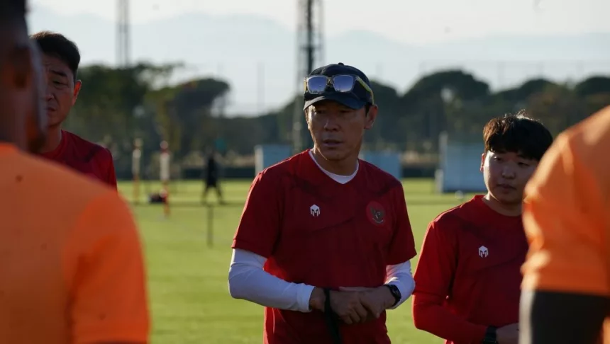 Pelatih Timnas Indonesia Shin Tae-yong kini bergabung dengan klub K League 2, Seongnam FC, sebagai penasihat. Sebenarnya, kehadiran pelatih Timnas Indonesia ini bukanlah hal yang baru bagi klub tersebut.