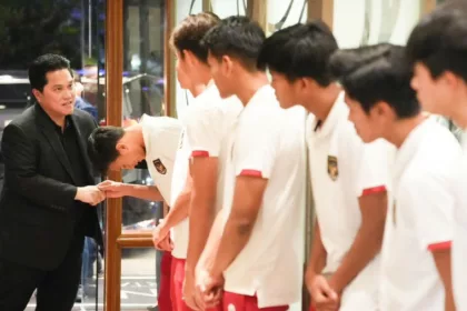 Ketua Umum PSSI Erick Thohir memberikan motivasi kepada pemain Timnas U-17 Indonesia dan katakan, untuk keluarkan kemampuan terbaik mereka di Piala Dunia U-17 2023.