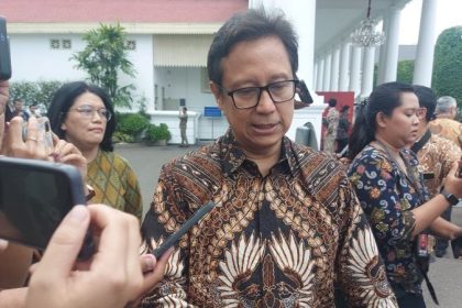 Himbauan Menteri Kesehatan (Menkes) Budi Gunadi Sadikin pada orang tua untuk lebih memperhatikan kesehatan anak-anak mereka, saat pastikan wabah pneumonia di China bukan seperti Covid atau virus dan bakteri lainnya.