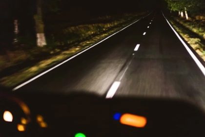 Lima Tips Berkendara Mobil di Malam Hari dengan Aman