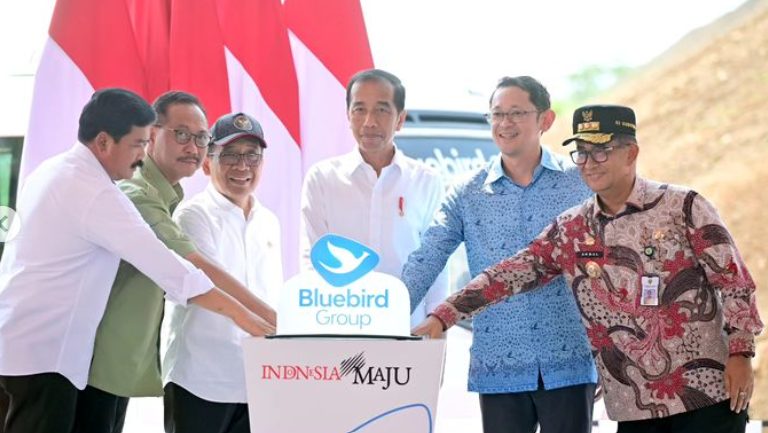 Presiden RI Joko Widodo (Jokowi) apresiasi investasi dari Blue Bird Grup di Ibu Kota Nusantara (IKN). (Foto: Instagram/jokowidodo)