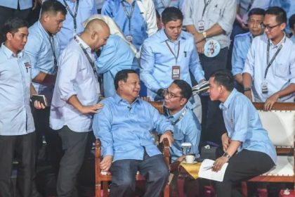 Alasan terbesar capres nomor urut 2 Prabowo Subianto, tak serang balik lawan saat Debat Pilpres 2024. Lebih lanjut, anggota Dewan Pakar Tim Kampanye Nasional (TKN) Prabowo-Gibran, Budiman Sudjatmiko katakan berdasarkan penunturan Prabowo, demi Allah tak boleh serang lawan dalam Debat Pilpres 2024.