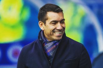 Profil dan biodata Giovanni Van Bronckhorst, seorang legenda sepak bola Belanda yang mendukung program naturalisasi Timnas Indonesia yang dilakukan oleh Persatuan Sepak Bola Seluruh Indonesia (PSSI). Agar menjadikan Timnas Indonesia lebih baik lagi dari sebelumnya.