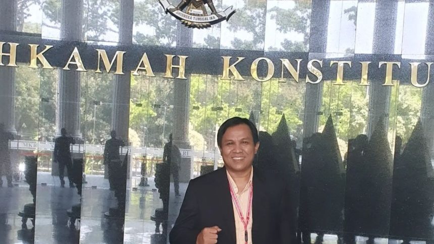 Profil dan biodata Agus Riewanto, pakar hukum tata negara Universitas Sebelas Maret (UNS), Surakarta yang menjadi panelis Debat Pertama Pilpres 2024.