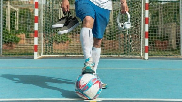 3 Bahan Utama Sepatu Futsal, Bikin Nyaman Tingkatkan Performa. (Foto: ilustrasi sepatu futsal/detik.com)