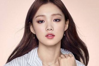 Profil Lee Sung Kyung