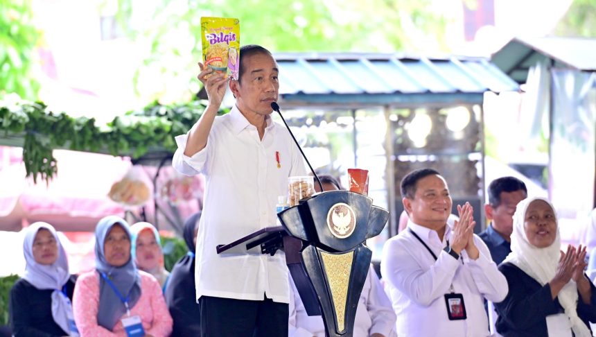 Silaturahmi dengan nasabah Permodalan Nasional Madani Membina Ekonomi Keluarga Sejahtera (PNM Mekaar), pemerintah sebut semangat sebagai modal utama dalam menjalankan usaha.