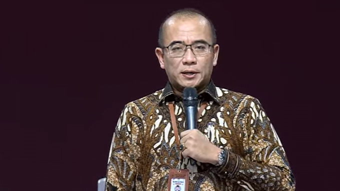 DKPP menjatuhkan sanksi peringatan keras terakhir kepada Ketua KPU Hasyim Asy'ari karena melanggar kode etik pendaftaran Cawapres Gibra Rakabuming Raka. (Foto: Tangkapan Layar/YouTube)