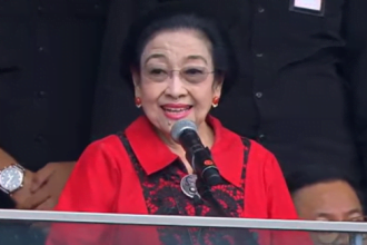 Ketua Umum DPP PDIP Megawati Soekarno Putri menyerukan kepada pendukung pasangan calon nomor urut 3 Ganjar Pranowo dan Mahfud MD untuk Pilpres 2024 kali ini satu putaran. (Foto: Tangkapan Layar/Youtube)