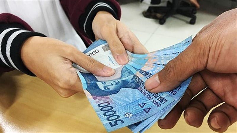 Politik uang kini terjadi. Kali ini terdapat dua laporan yang diterima Bawaslu Kota Surabaya saat Pemilu 2024. (Foto: Perludem)
