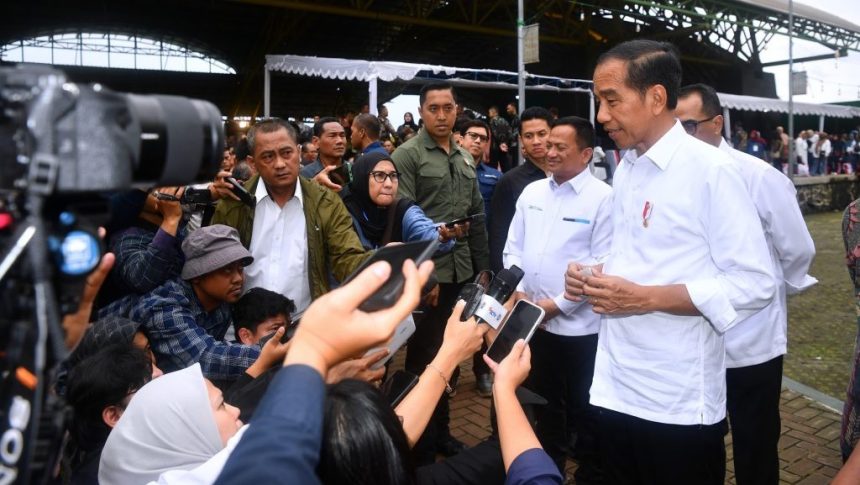 Jaga kedaulatan rakyat pada Pemilu 2024, Presiden Jokowi tegaskan aparat untuk netral hingga hargai hasil pada Pemilu 2024 tersebut.