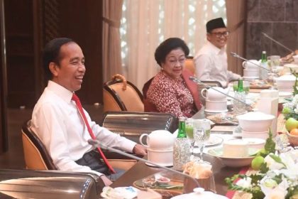 Respon Istana soal Gubernur DIY Sri Sultan Hamengku Buwono (HB) X yang mengakui diminta jembatani pertemuan antara Presiden Joko Widodo (Jokowi) dan Ketum PDIP Megawati Soekarnoputri.