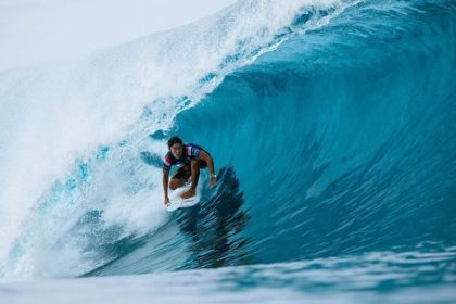 Peselancar Indonesia, Rio Waida lolos ke Olimpiade Paris 2024. Keberhasilan ini menjadi harapan terakhir bagi surfing atau selancar ombak Tanah Air. (Foto: Instagram/riowaida_)