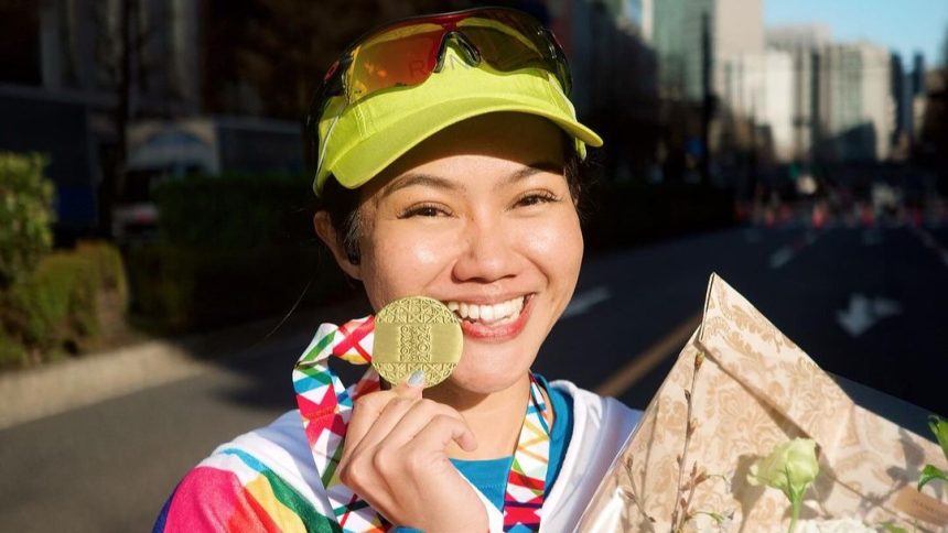 Fakta-fakta Yura Yunita, penyanyi cantik yang berhasil menaklukan Tokyo Marathon 2024 dengan jarak tempuh 42,195 KM.
