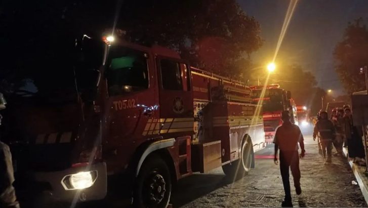 Fakta-fakta terkini soal ledakan gudang amunisi TNI di Gunung Putri, Kabupaten Bogor hingga kendala pemadaman yang dikatakan oleh Kepala Dinas Penanggulangan Kebakaran dan Penyelamatan (Gulkarmat) DKI Jakarta Satriadi Gunawan.