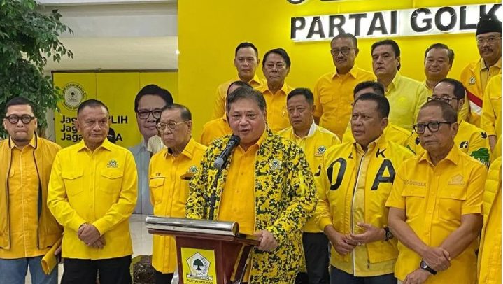 Ketua Umum Partai Golkar, Airlangga Hartarto, menegaskan bahwa partainya tidak memiliki rencana untuk merebut kursi Ketua DPR RI yang akan datang, karena partai tersebut berkomitmen untuk mengikuti proses mekanisme yang berlaku.