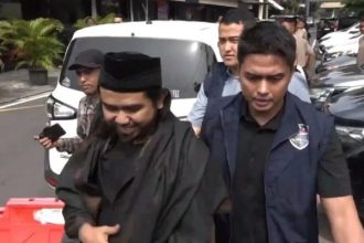 Pengurus Besar Nahdhatul Ulama (PBNU) secara tegas mengutuk konten pengajian bertukar istri yang diproduksi oleh Samsudin alias Gus Samsudin, dan menilai bahwa konten tersebut menistakan agama Islam.