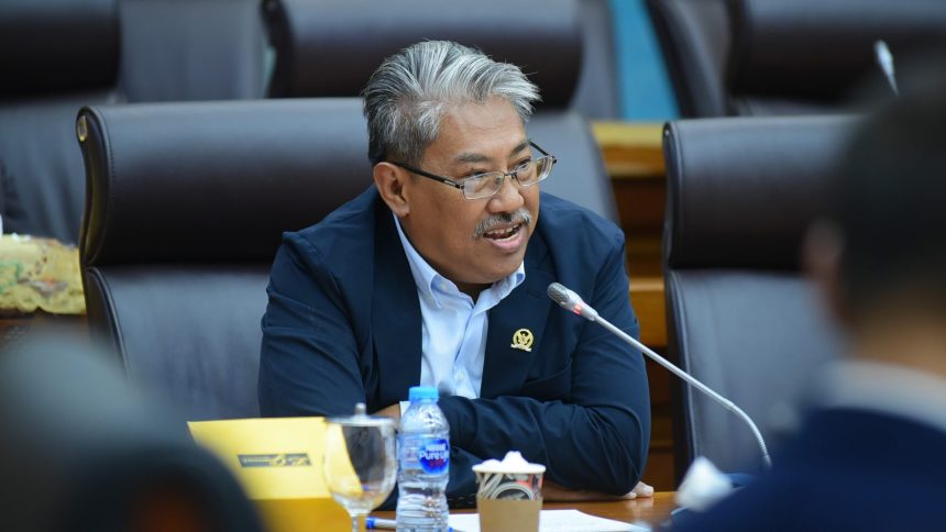 Anggota Komisi VII DPR RI Mulyanto meminta pemerintah mengantisipasi kenaikan harga minyak mentah dunia pasca serangan Iran ke Israel. (Foto: DPR RI)