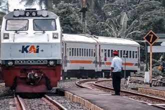 PT Kereta Api Indonesia (Persero), atau KAI, mencatat bahwa selama periode angkutan Lebaran 2024, ketepatan waktu perjalanan kereta api (KA) telah sesuai harapan.