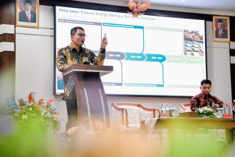 Sekretaris Jenderal Kementerian Energi dan Sumber Daya Mineral (ESDM), Dadan Kusdiana mengatakan masa depan transisi energi Indonesia berada di tangan generasi muda. (Foto: Kementerian ESDM)