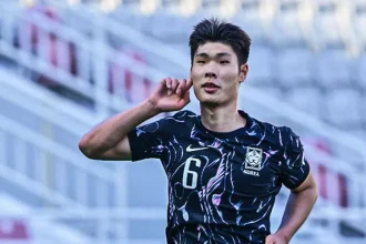 Profil Lee Young Jun menjadi perhatian pecinta sepak bola. Pasalnya, pemain Korea Selatan ini menjadi mesin gol terganas bagi skuadnya. (Foto: Twitter)