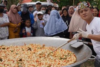 Bobon Santoso kerap kali menjadi perbincangan publik lantaran terkenal sebagai chef rakyat Indonesia. (Foto: Instagram)