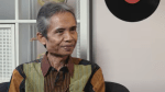 Profil Joko pinurbo menjadi perbincangan pecinta sastra Tanah Air. Penyair terbaik Indonesia ini meninggal dunia pada usia 61 tahun di Yogyakarta, Sabtu (27/4/2024) pagi. (Foto: Youtube)