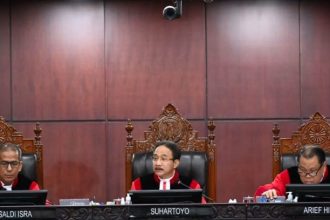 Mahkamah Konstitusi (MK) telah menolak seluruh permohonan dari pasangan calon presiden dan wakil presiden nomor urut 1, Anies Baswedan-Muhaimin Iskandar, dalam kasus Perselisihan Hasil Pemilihan Umum (PHPU) Pilpres 2024.