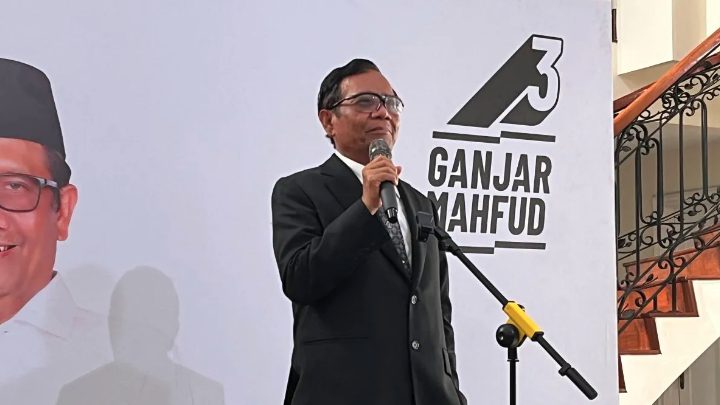 Calon wakil presiden (cawapres) nomor urut 3, Mahfud MD, menyampaikan ucapan selamat kepada pasangan calon yang berhasil memenangkan pemilihan presiden (Pilpres) 2024, yaitu Prabowo Subianto-Gibran Rakabuming Raka, setelah Mahkamah Konstitusi mengeluarkan putusannya terkait sengketa Pilpres 2024 pada Senin, 22 April 2024.