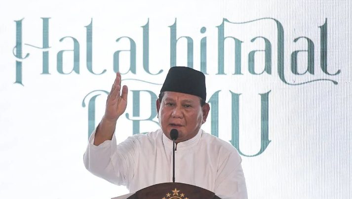 Presiden terpilih Republik Indonesia, Prabowo Subianto, mengungkapkan bahwa Presiden masa jabatan 2014-2019 dan 2019-2024, Joko Widodo, telah memberikan dukungan yang signifikan dalam persiapannya menjelang pelantikan pada 20 Oktober 2024 mendatang.
