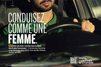 Salah satu poster kampanye "Drive Like A Woman" di Prancis. (Foto: Daily Mail)