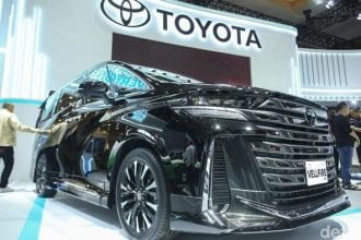 Vice President Director PT Toyota-Astra Motor (TAM), Henry Tanoto mengatakan masyarakat masih memilih mobil hybrid karena irit bahan bakar. (Foto: detik.com)