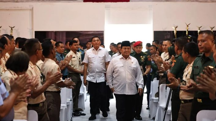 Presiden terpilih Prabowo Subianto diusulkan untuk membentuk kabinet pemerintahan baru yang terdiri dari 40 kementerian, masing-masing dipimpin oleh 40 menteri.