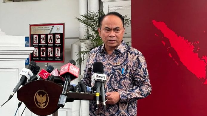 Presiden Joko Widodo (Jokowi) memerintahkan satuan tugas (satgas) terpadu yang dipimpin Menteri Koordinator bidang Politik, Hukum, dan Keamanan (Menko Polhukam) Hadi Tjahjanto untuk menghentikan ekosistem judi online