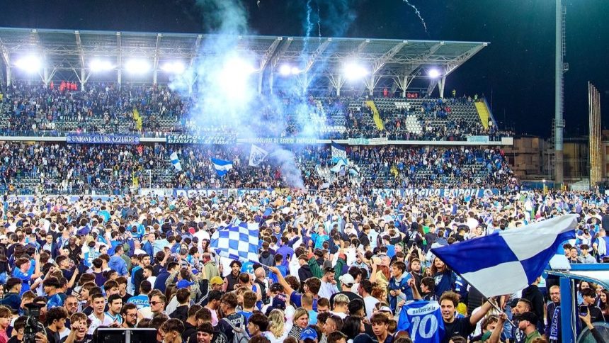 Empoli secara dramatis berhasil aman dari degradasi setelah mengalahkan AS Roma dengan skor 2-1 pada giornata 38 Serie A 2023/2024 yang berlangsung di Stadio Carlo Castellani