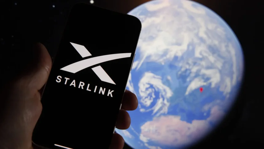 Anggota DPR Pertanyakan Aspek Kedaulatan Data Starlink yang Mulai Beroperasi di Indonesia. (Foto: Starlink)