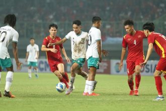Shin Tae-yong, pelatih Timnas Indonesia U-23, mengungkapkan bahwa Marselino Ferdinan menunjukkan rasa sedih setelah kekalahan timnya dari Irak dalam perebutan tempat ketiga Piala Asia U-23 2024. Marselino terlihat menangis.