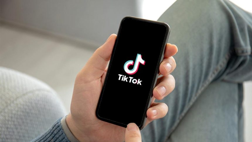 Makna Bio Bunga Tanpa Akar di TikTok