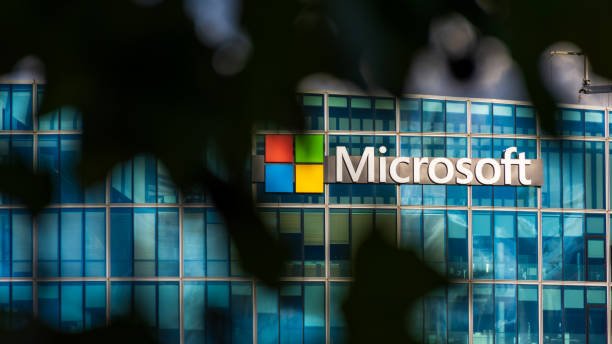 Wakil Menteri Komunikasi dan Informatika (Kominfo) memberikan tanggapan terkait investasi Microsoft di Indonesia yang ternyata lebih kecil dibandingkan dengan investasi yang dilakukan di Malaysia.