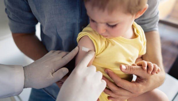 Setiap anak memiliki hak untuk menerima imunisasi secara penuh. Pentingnya pemenuhan imunisasi ini untuk masa depan anak tak terbantahkan, karena melalui imunisasi mereka dapat memperoleh kekebalan dari penyakit-penyakit yang dapat mengancam nyawa.