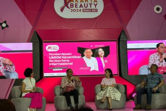 CEO Paragon Grup Harman Subakat mengatakan berbagai produk kecantikan lokal telah dikenal mancanegara. (Foto: CEO Paragon Grup Harman Subakat di Jakarta X Beauty 2024/inversi.id/Laraswati)
