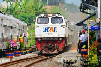 PT KAI Commuter mencatat jumlah penumpang KRL Jabodetabek selama libur panjang Idul Adha pada 15-16 Juni 2024 mencapai 1.289.420 orang.