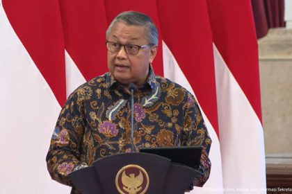 Gubernur Bank Indonesia Perry Warjiyo memperkirakan pergerakan inflasi di Indonesia pada tahun 2024 hingga 2025 masih terkendali aman. (Foto: Tangka[an Layar/Youtube)