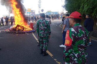 PKL Puncak Tolak Relokasi Lapak. (Foto: Ratusan PKL menolak relokasi lapak ke Gunung Emas)