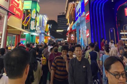 Jajanan Enak di PRJ 2024. (Foto: Masyarakat mengunjungi Pekan Raya Jakarta (PRJ) 2024/Twitter)